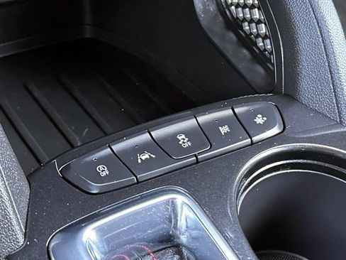 Used 2024 Chevrolet TrailBlazer RS FWD image 24