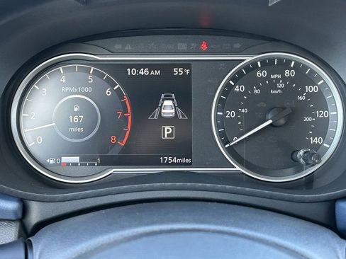 Used 2025 Nissan Versa SV w/ Trunk Package image 27