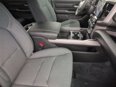 New 2026 RAM 1500 Express AWD/4WD image 32