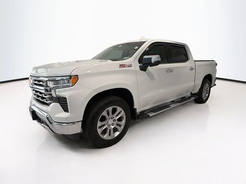 Used 2024 Chevrolet Silverado 1500 LTZ AWD/4WD image 3