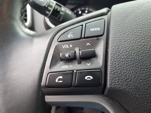 Used 2021 Hyundai Tucson Limited image 19