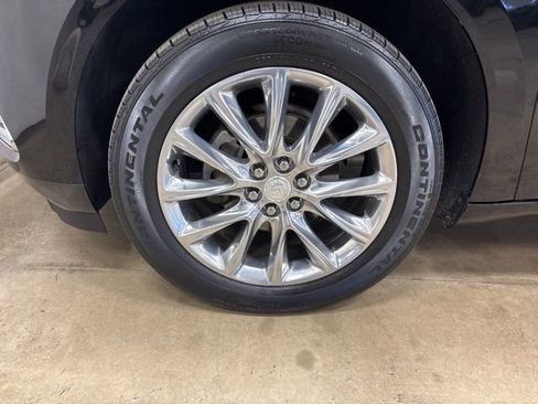 Used 2020 Buick Enclave Premium w/ Sun and Sites Package AWD/4WD image 13