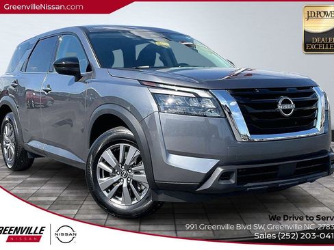 Used 2025 Nissan Pathfinder S image 1