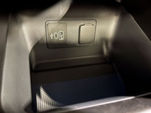 New 2026 Ford Explorer ST-Line image 13