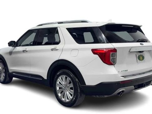 Used 2020 Ford Explorer Limited w/ Hybrid Equipment Group 310A RWD image 4