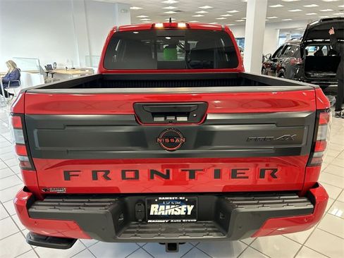 New 2025 Nissan Frontier PRO-4X w/ Black Accent Package image 15