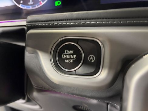 Used 2022 Mercedes-Benz G 550 image 17