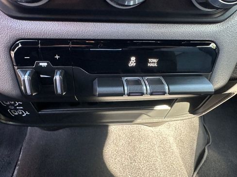 Used 2024 RAM 2500 Big Horn image 20