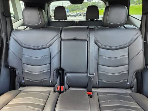 Used 2025 Cadillac XT6 Premium Luxury w/ Platinum Package AWD/4WD image 11