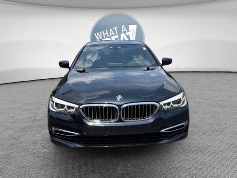 Used 2020 BMW 530i xDrive w/ Premium Package AWD/4WD image 9