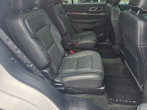 Used 2016 Ford Explorer Platinum AWD/4WD image 23