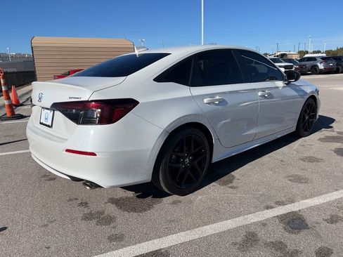 Used 2025 Honda Civic Sport image 4