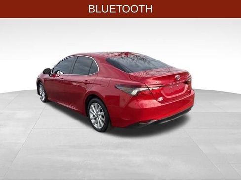 Used 2023 Toyota Camry LE image 5