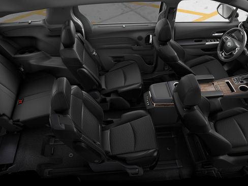 New 2026 Toyota Sienna Platinum AWD/4WD image 4