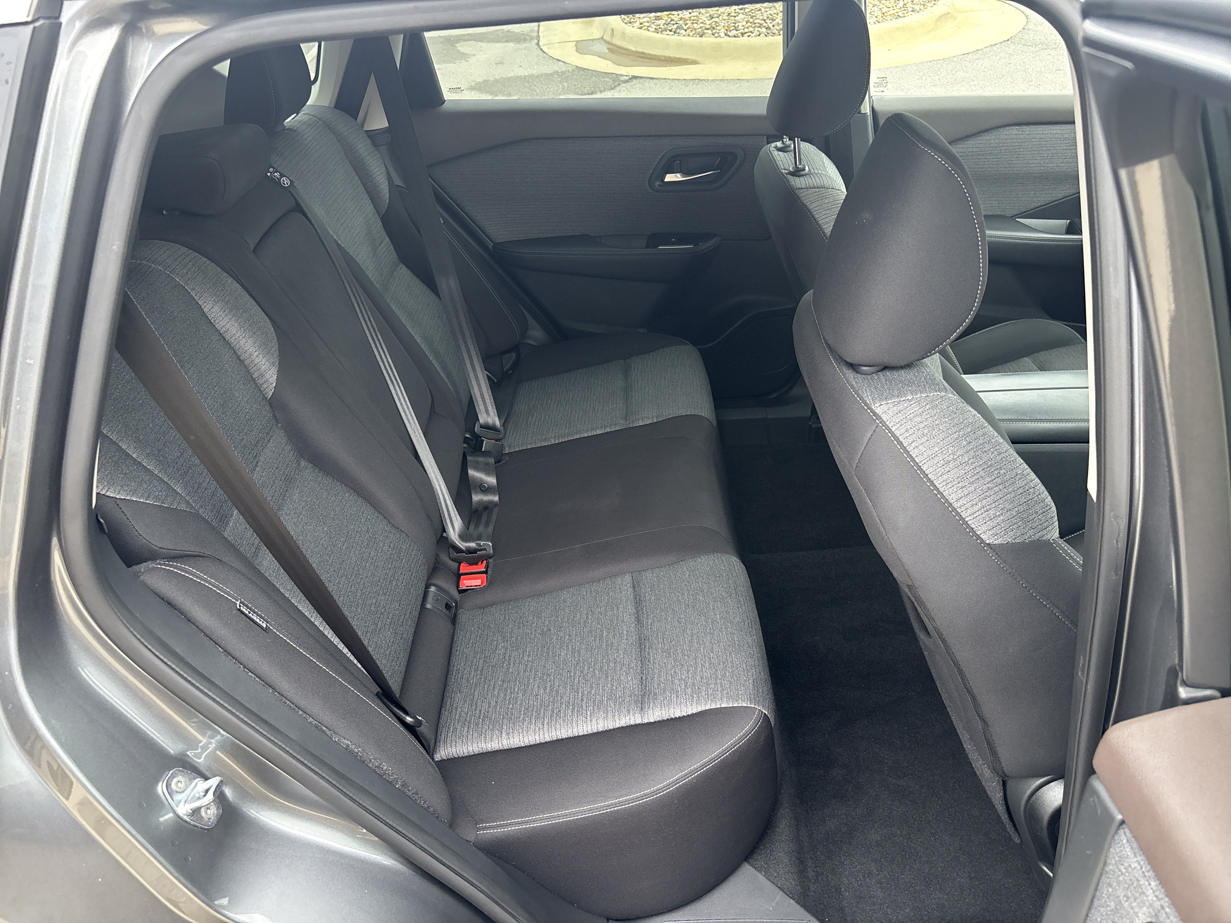 Used 2023 Nissan Rogue SV AWD/4WD image 24