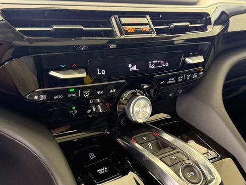 Used 2025 Acura MDX FWD w/ Technology Package image 25