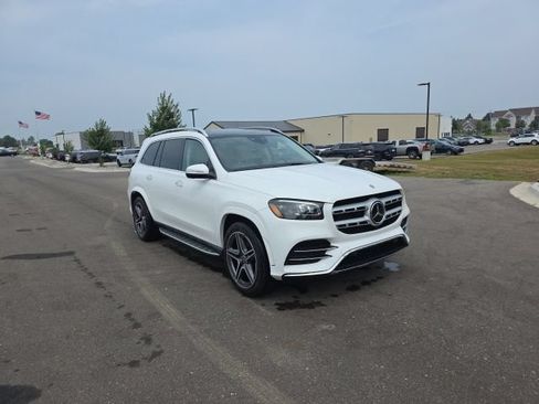 Used 2023 Mercedes-Benz GLS 450 4MATIC image 3