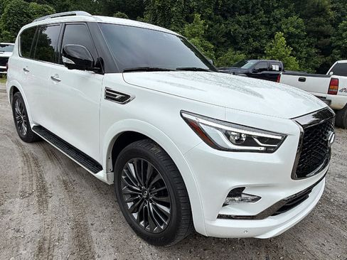 Used 2024 INFINITI QX80 Sensory AWD/4WD image 5