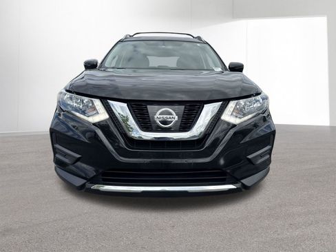 Used 2017 Nissan Rogue SV w/ SV Premium Package AWD/4WD image 30