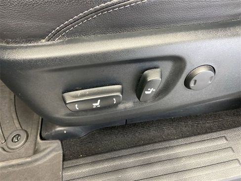 Used 2022 Toyota 4Runner Limited image 21