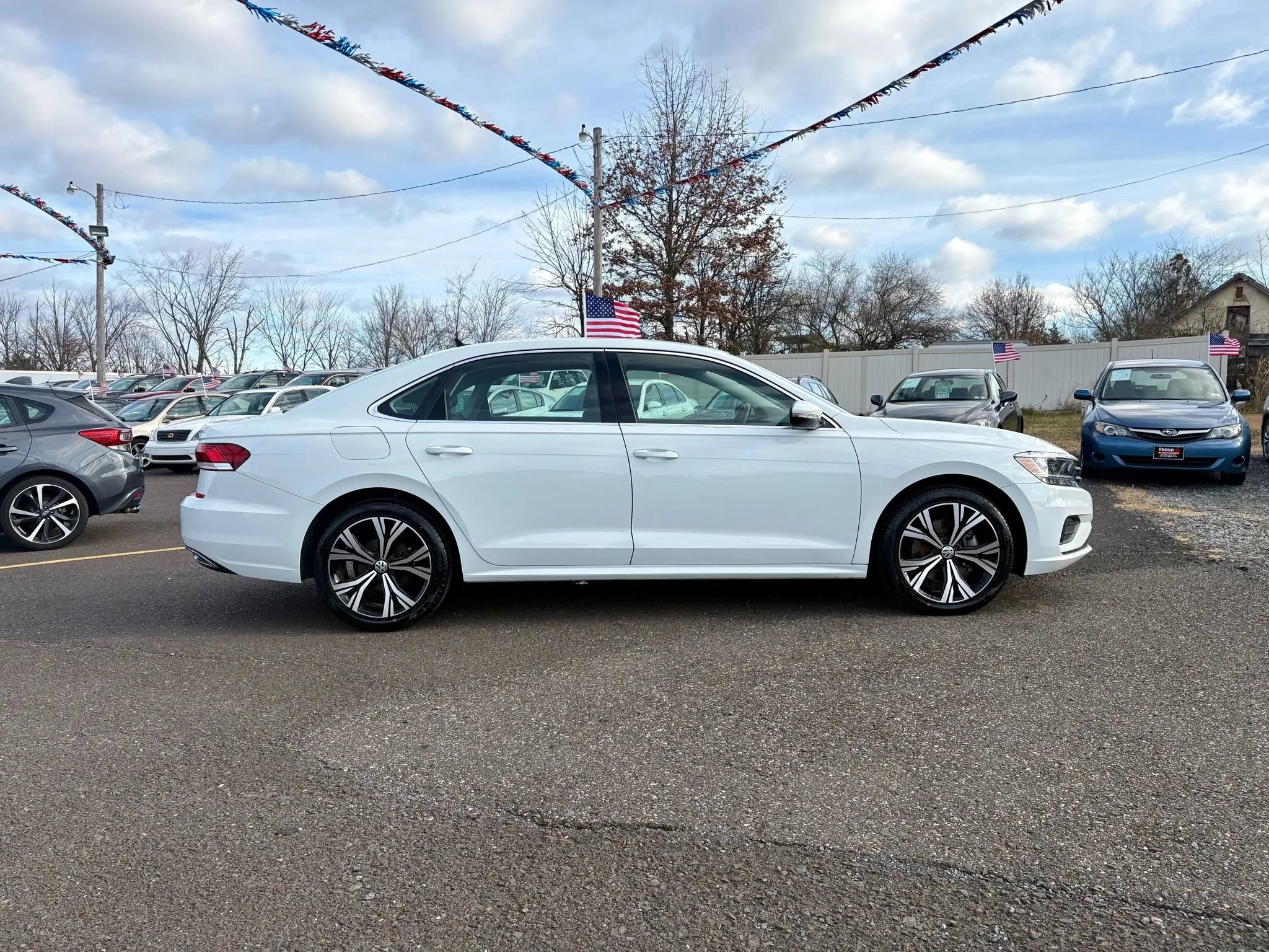 Used 2022 Volkswagen Passat 2.0T SE FWD image 6