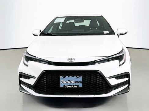 Certified 2025 Toyota Corolla SE image 2