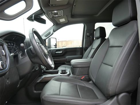 Used 2023 GMC Sierra 2500 SLT w/ SLT Premium Package image 11