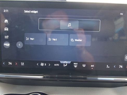 Used 2025 Ford Expedition Active image 40