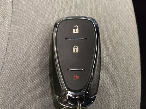 Used 2022 Chevrolet Equinox LT image 32