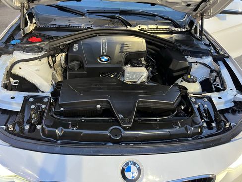 Used 2017 BMW 320i Sedan image 14