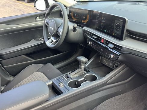 New 2026 Kia K5 LXS FWD image 17