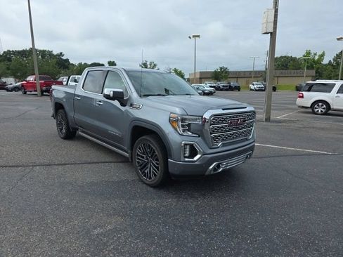 Used 2019 GMC Sierra 1500 Denali w/ Denali Ultimate Package AWD/4WD image 1