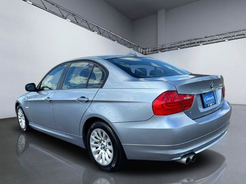 Used 2009 BMW 328i xDrive Sedan AWD/4WD image 5