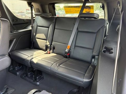 Used 2024 Chevrolet Tahoe Premier AWD/4WD image 17