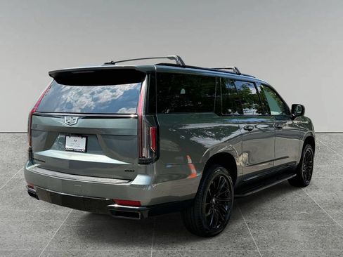 Used 2024 Cadillac Escalade ESV Sport Platinum w/ LPO, ONYX Package AWD/4WD image 10