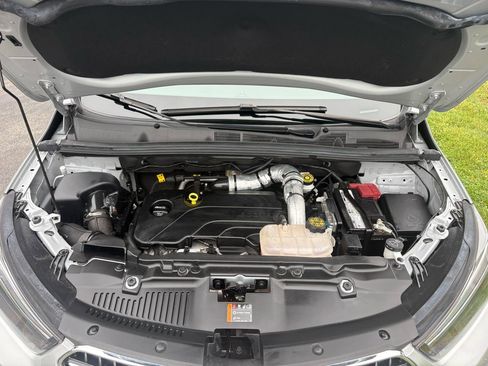 Used 2022 Buick Encore Preferred w/ Safety Package FWD image 7