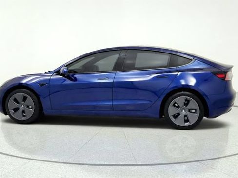 Used 2023 Tesla Model 3 Standard Range RWD image 5