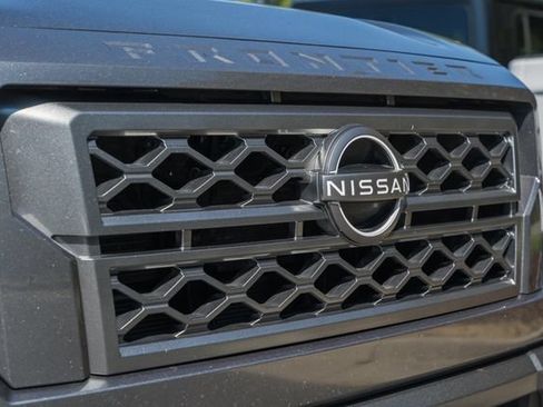 Used 2022 Nissan Frontier SV AWD/4WD image 26