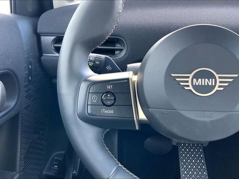 Certified 2025 MINI Cooper S image 19