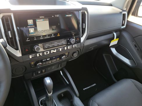 New 2026 Nissan Frontier SV w/ SV Convenience Package image 3