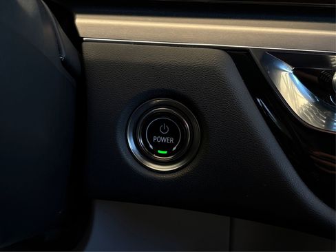 Used 2024 Cadillac Lyriq Luxury image 25