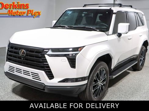 Used 2024 Lexus GX 550 w/ Accessory Package (Z1) image 1
