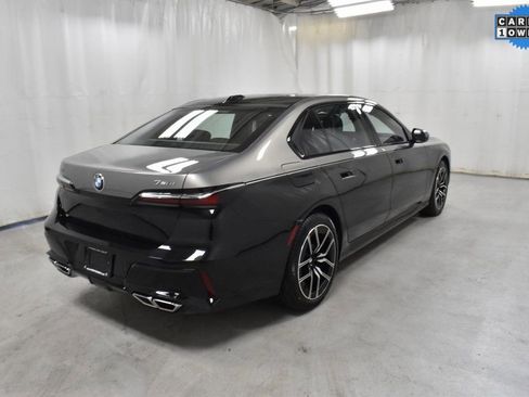 Used 2024 BMW 760i xDrive w/ Executive Package image 4