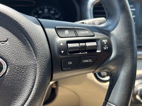 Used 2017 Kia Sorento EX AWD/4WD image 19