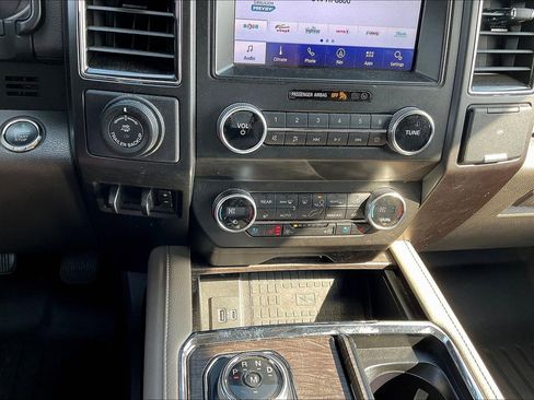 Used 2020 Ford Expedition Limited AWD/4WD image 15