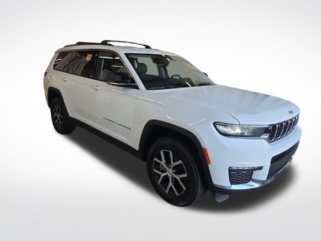 Used 2023 Jeep Grand Cherokee L Limited AWD/4WD image 11
