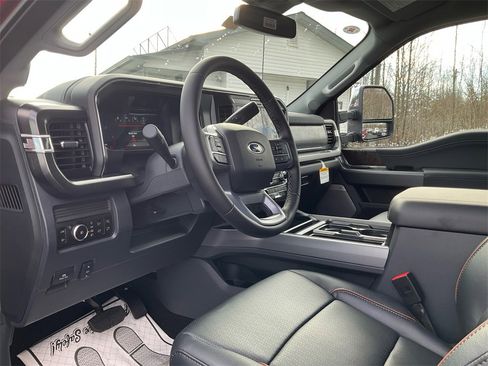 New 2026 Ford F250 Lariat w/ Chrome Package image 15