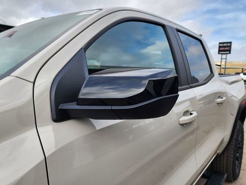 New 2026 GMC Canyon Elevation w/ Convenience Package image 12