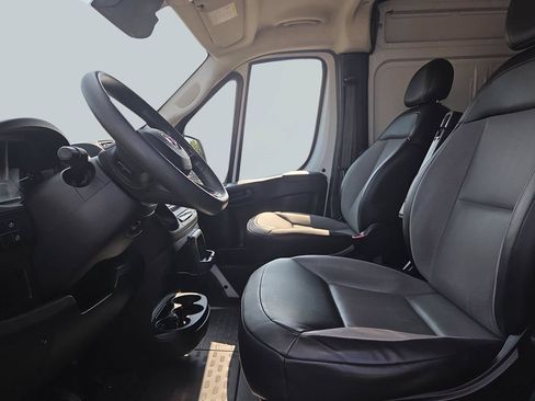 Used 2023 RAM ProMaster 2500 FWD image 13
