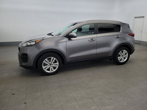 Used 2017 Kia Sportage LX w/ LX Popular Package FWD image 2